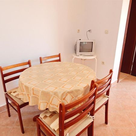 Apartments With A Parking Space Pag - 11358 Pag Town Room photo